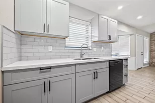 8430 Gallahad St, Houston, TX 77078 - Photo 17