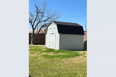 233 E Vaughn Lane, Deer Park, TX 77536 - Photo 3