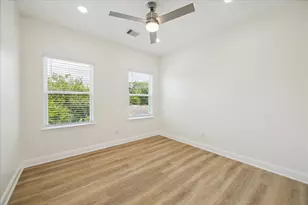 901 E 37th St, Houston, TX 77022 - Photo 15