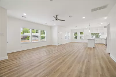 901 E 37th Street, Houston, TX 77022 - Photo 5