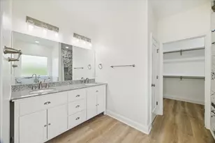 901 E 37th St, Houston, TX 77022 - Photo 9