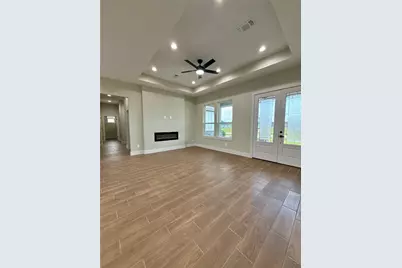 925 Buffalo Trail, Angleton, TX 77515 - Photo 5