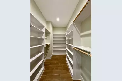 925 Buffalo Trail, Angleton, TX 77515 - Photo 15