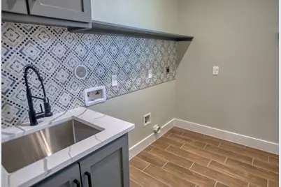 925 Buffalo Trail, Angleton, TX 77515 - Photo 39
