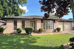 218 La Fonda Dr, Houston, TX 77060 - Photo 3