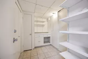 2200 Willowick Rd, Houston, TX 77027 - Photo 9