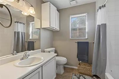 2521 Crosstimbers Street #H1, Huntsville, TX 77320 - Photo 15