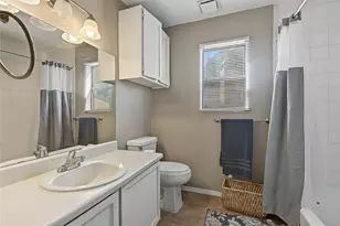 2521 Crosstimbers St, Huntsville, TX 77320 - Photo 15