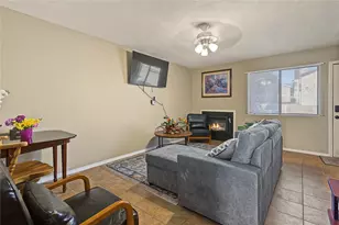 2521 Crosstimbers St, Huntsville, TX 77320 - Photo 5