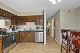 2521 Crosstimbers St, Huntsville, TX 77320 - Photo 11