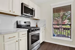 11415 Hemington Dr, Tomball, TX 77375 - Photo 7