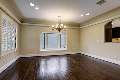 5526 McCulloch Circle, Houston, TX 77056 - Photo 9