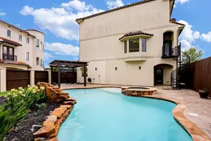 5526 McCulloch Cir, Houston, TX 77056 - Photo 1