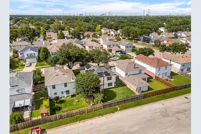 11715 Evesborough Drive, Houston, TX 77099 - Photo 19