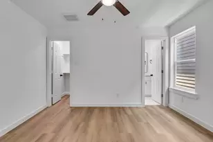 8409 Mahalia Unit A/B Dr, Houston, TX 77088 - Photo 23