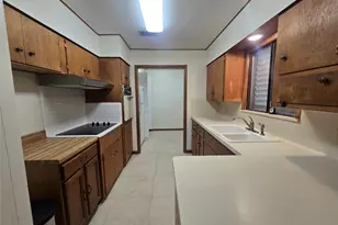 308 Mackeral St, Galveston, TX 77550 - Photo 3