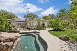 12610 Trail Hollow Dr, Houston, TX 77024 - Photo 29