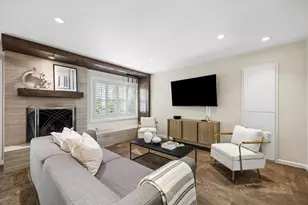 12610 Trail Hollow Dr, Houston, TX 77024 - Photo 9