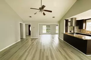 8814 Stroud Dr, Houston, TX 77036 - Photo 5