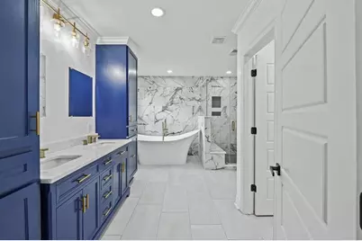 1404 Des Jardines Street, Houston, TX 77023 - Photo 13