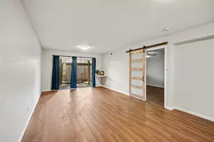 13022 Trail Hollow Dr, Houston, TX 77079 - Photo 3