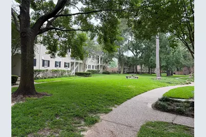 13022 Trail Hollow Drive #3022, Houston, TX 77079 - Photo 15