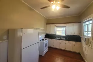 610 16th St, Galveston, TX 77550 - Photo 7