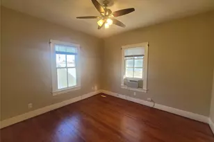 610 16th St, Galveston, TX 77550 - Photo 3