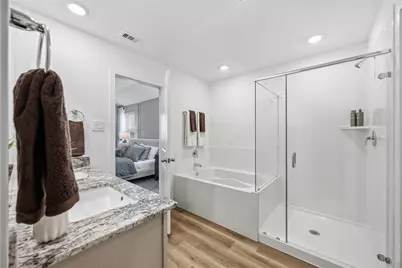 5122 Greengrass Willow Way, Houston, TX 77048 - Photo 17