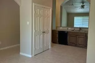 910 Old Angleton Rd, Clute, TX 77531 - Photo 9