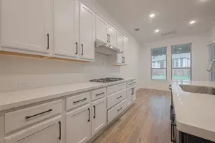 235 Sky Top Dr, Montgomery, TX 77316 - Photo 13