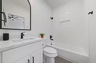 4749 Wilmington St, Houston, TX 77033 - Photo 15