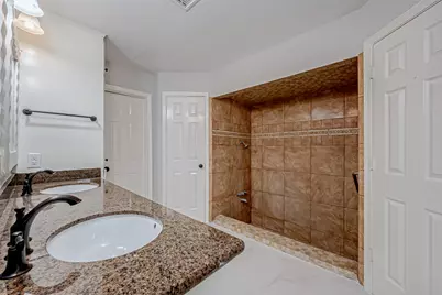 4506 Mimosa Drive, Bellaire, TX 77401 - Photo 39