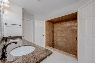 4506 Mimosa Dr, Bellaire, TX 77401 - Photo 39
