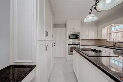 4506 Mimosa Drive, Bellaire, TX 77401 - Photo 19