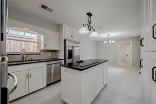 4506 Mimosa Dr, Bellaire, TX 77401 - Photo 17