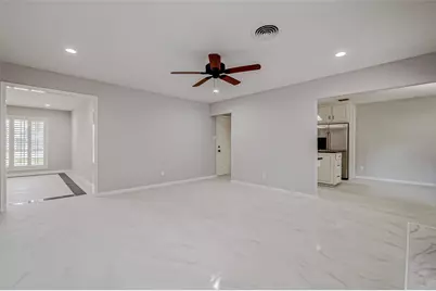 4506 Mimosa Drive, Bellaire, TX 77401 - Photo 13