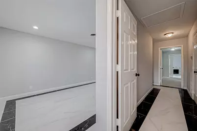 4506 Mimosa Drive, Bellaire, TX 77401 - Photo 5