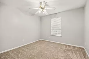 1502 Chandler Park Ln, Fresno, TX 77545 - Photo 13
