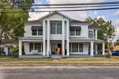 158 E Colorado, La Grange, TX 78945 - Photo 3