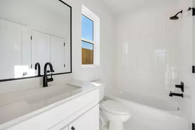 2814 Mills Street, Houston, TX 77026 - Photo 9