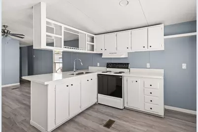 2222 N Austin Avenue #44, Pearland, TX 77581 - Photo 11