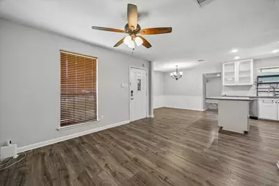 1526 Diplomat Way, Houston, TX 77088 - Photo 3