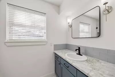 5706 Capello Drive, Houston, TX 77035 - Photo 19