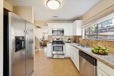 22 Camberwell Court, The Woodlands, TX 77380 - Photo 13