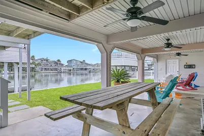 3512 Muscatee Circle, Galveston, TX 77554 - Photo 11