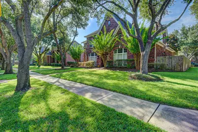 3202 Oakland Drive, Sugar Land, TX 77479 - Photo 3