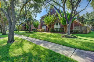3202 Oakland Dr, Sugar Land, TX 77479 - Photo 3