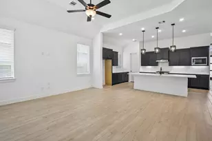 18075 Brennie Bird Ln, Conroe, TX 77302 - Photo 9