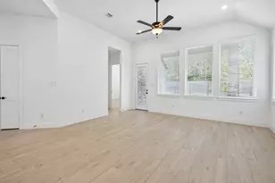 18075 Brennie Bird Ln, Conroe, TX 77302 - Photo 15